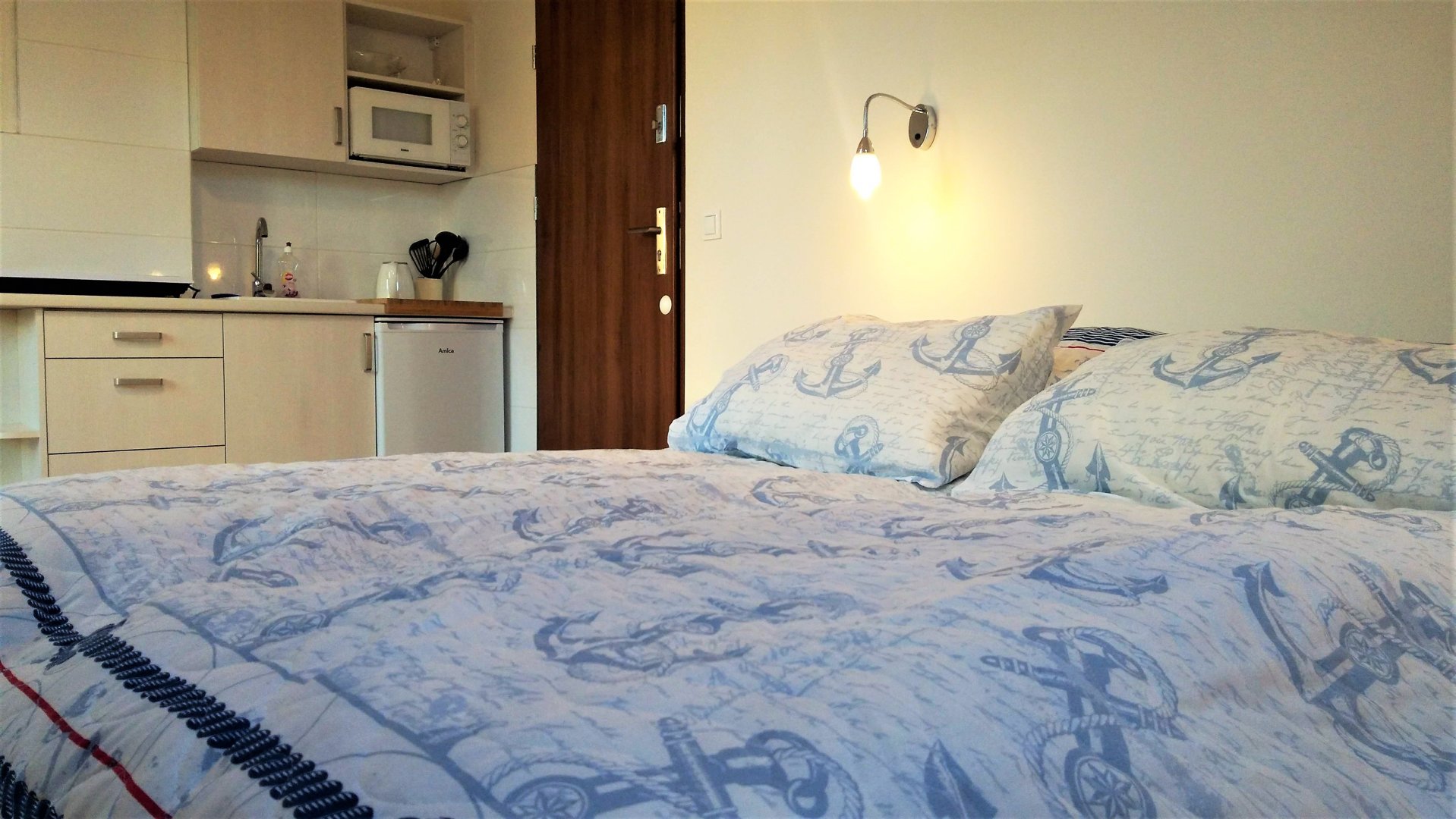 Pokój dwuosobowy z widokiem na ogród i balkonem